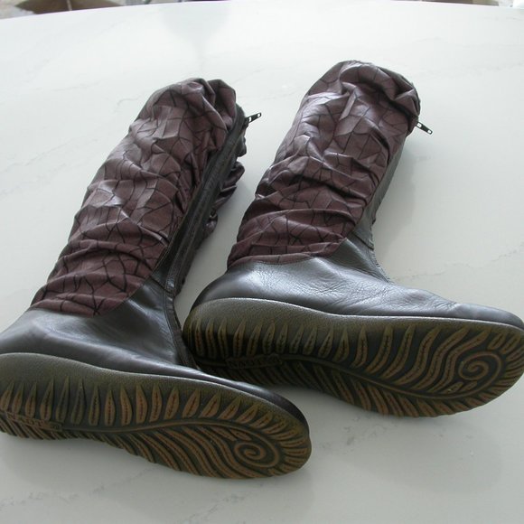 Naot Burgundy Boots - Picture 2 of 12